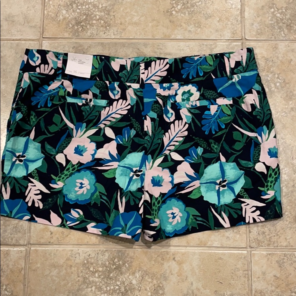 NWT LOFT Women’s Floral Riviera Shorts w/4” inseam